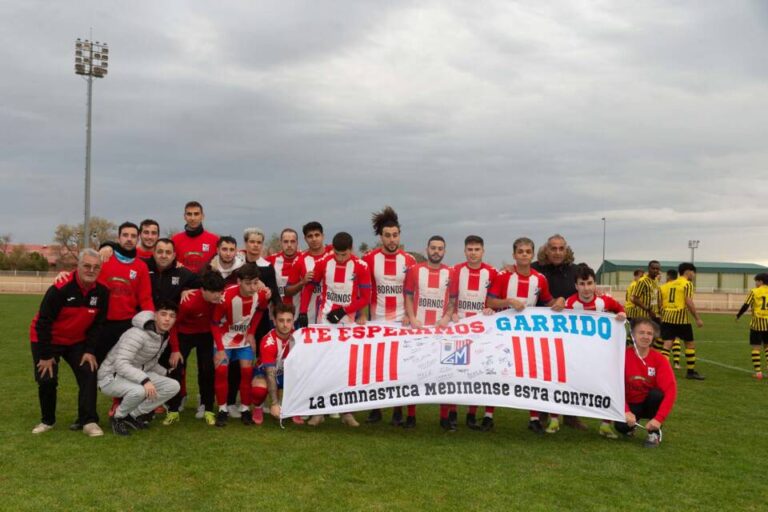 La Gimnástica Medinense tropieza en el día de homenaje a su entrenador