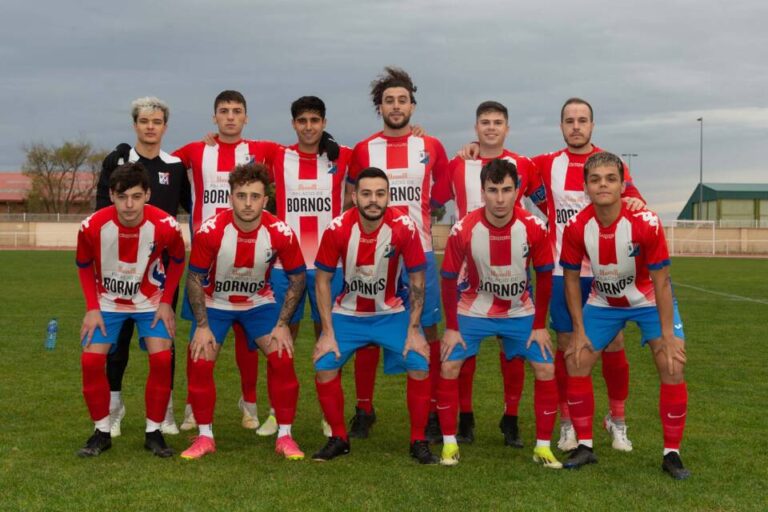 La Gimnástica Medinense consigue un valioso empate ante el Salamanca B