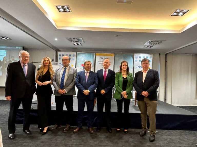 El consejero de Movilidad destaca el compromiso de Castilla y León con un transporte sostenible y moderno