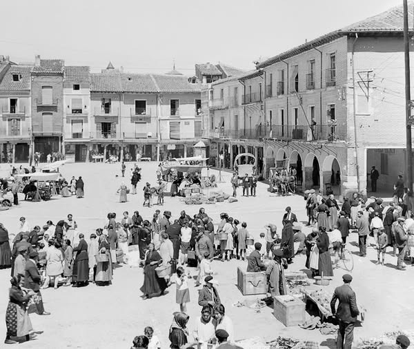La historia de Medina del Campo cobra vida en la obra de Antonio Sánchez del Barrio
