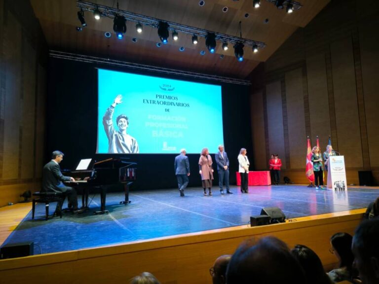 Un estudiante de Medina del Campo, reconocido en los Premios de Educación de la Junta