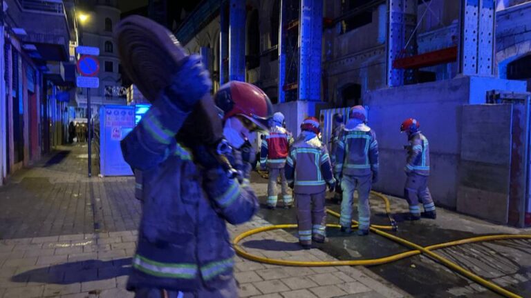 Incendio en el Teatro Lope de Vega: Controlado tras la intervención de los bomberos