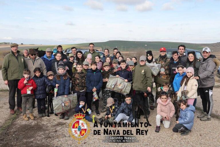 Nava del Rey celebra el «Día del Niño Galguero»