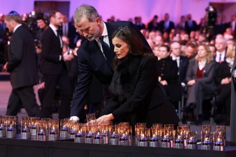 Los Reyes de España se suman a la conmemoración del 80º aniversario de Auschwitz