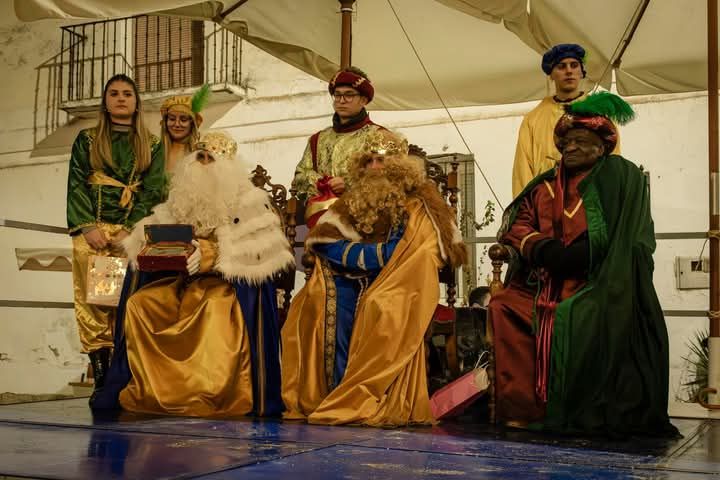 Rueda celebra con éxito su XVI Belén Viviente, a pesar de la lluvia
