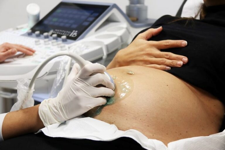 2025, el año clave para la natalidad: la demanda de tratamientos de fertilidad crece un 30% en España