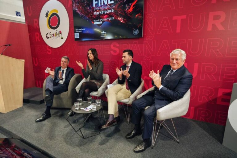 Valladolid se consolida como destino enoturístico y religioso en FITUR 2025 con novedades como el Tren de la Semana Santa