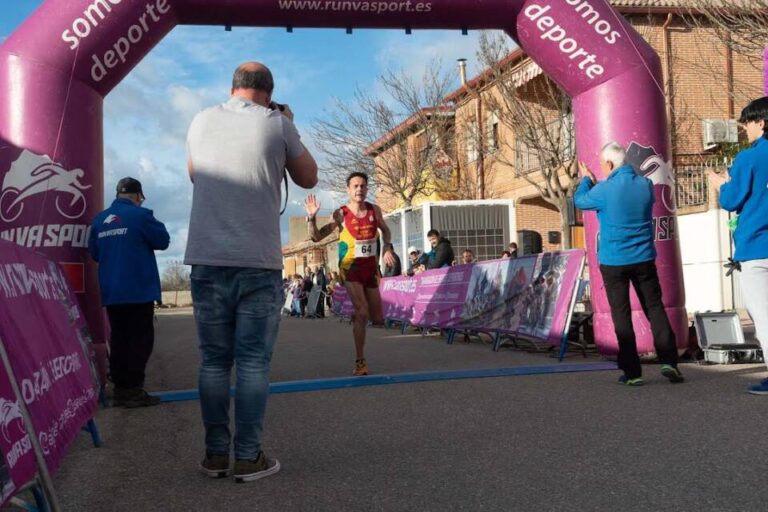 Javier Vega vencedor de la «XXV Cross Popular San Blas» de Fresno el Viejo