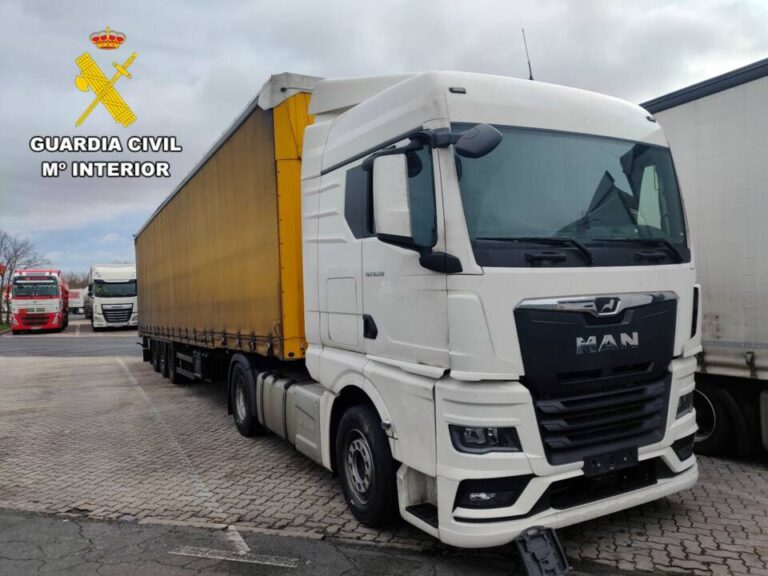 Golpe al crimen organizado: La Guardia Civil recupera en Briviesca un camión robado usado para atracos en carretera
