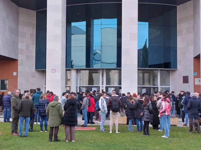 Más de 800 opositores se examinan en Valladolid para ocupar plazas en Ayuntamientos