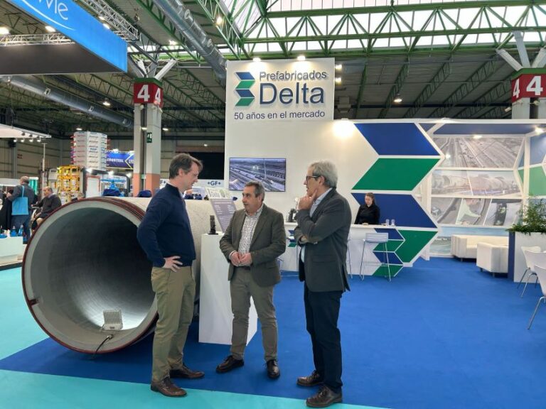 La Junta de Castilla y León reafirma su compromiso con la modernización de regadíos en la feria SMAGUA 2025