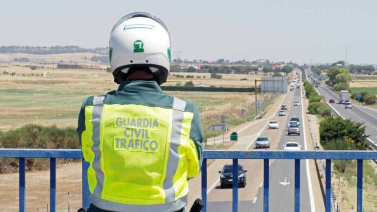 Pillados a toda velocidad: dos conductores cazados a 219 km/h y 180 km/h en la N-601 en una semana
