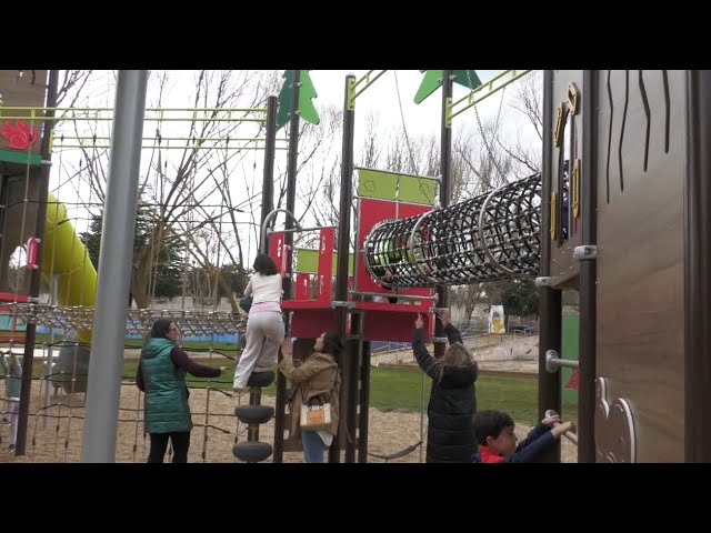 Inauguaración de un gran parque de infantil en Medina del Campo