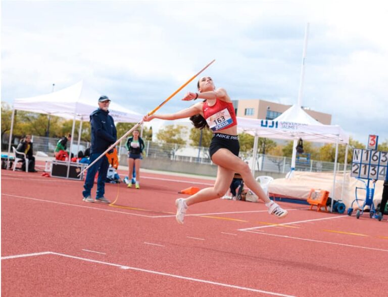 La medinense Andrea de Castro, seleccionada por la Federación Española para entrenar con la élite del atletismo en León