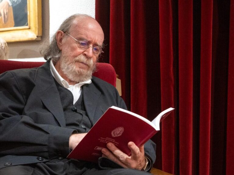La Feria del Libro de Valladolid homenajeará a Joaquín Díaz en su 40 aniversario como guardián del folclore castellano
