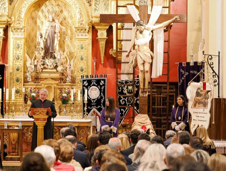 El pregón de Jesús Fernández Lubiano marca el inicio solemne de la Semana Santa en Medina del Campo