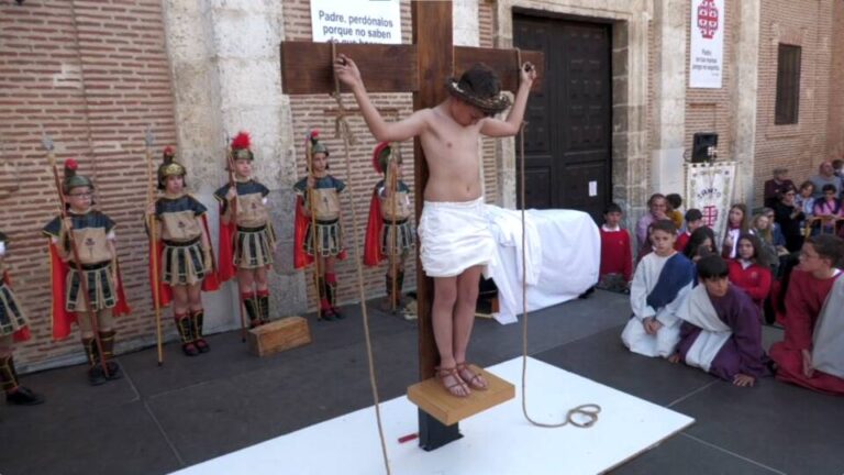 El Vía Crucis Infantil, antesala de la Semana Santa de Medina del Campo
