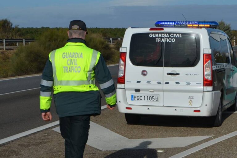 Escándalo en Venialbo: un conductor huye tras causar un accidente y deja al herido abandonado