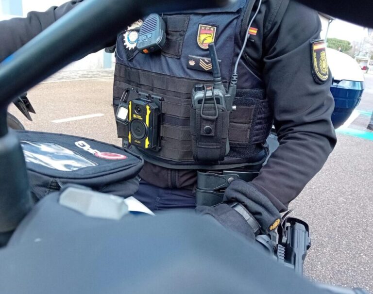 Detenido en Valladolid por robar en casa de sus vecinos usando un juego de llaves perdido