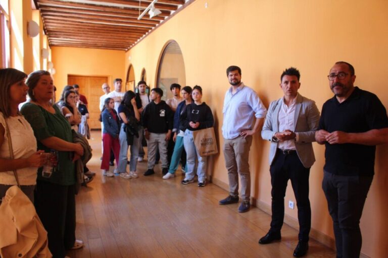 Tordesillas y Miranda do Douro estrechan lazos con la exposición “Hermanos del Duero”