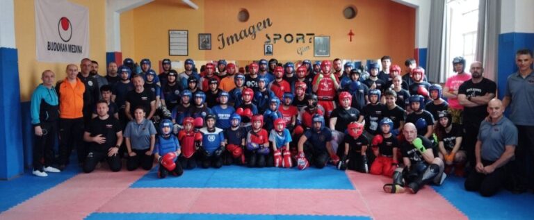 Más de 60 competidores se dan cita en el Interclub de Kickboxing celebrado en Medina del Campo
