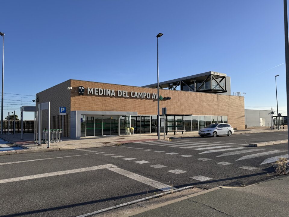 Estación Medina del CampoAV