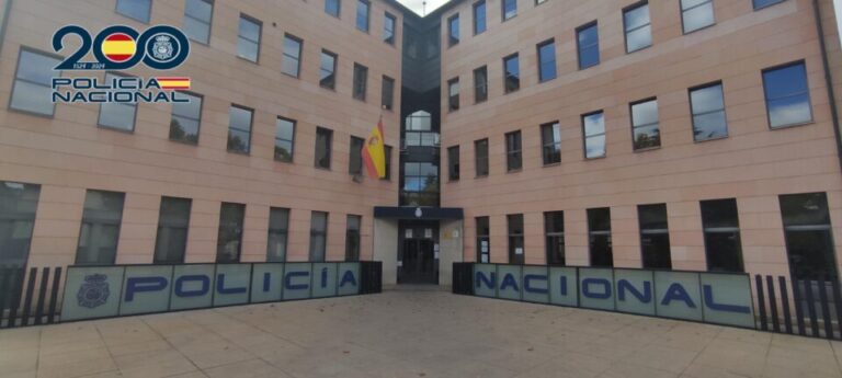 Dos detenidos en Ponferrada por colar billetes falsos de 100 euros en un supermercado