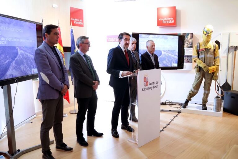 Castilla y León activa su dispositivo antiincendios con más de 4.700 profesionales ante un verano de alto riesgo