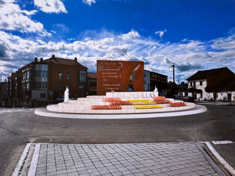 Tordesillas celebra 531 años del Tratado con una rotonda conmemorativa de 200.000 euros