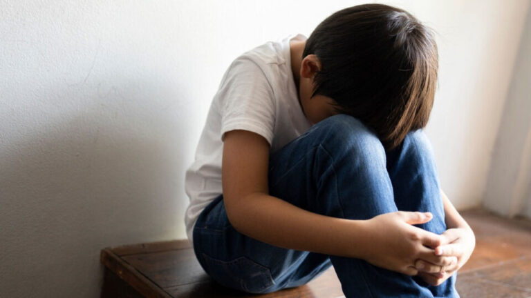 Alerta en salud infantil: los niños con trastorno del lenguaje sufren más ansiedad, problemas sociales y riesgo de acoso escolar