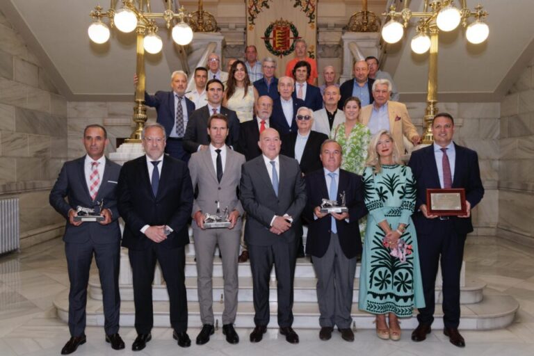 Alejandro Talavante y Victoriano del Río, grandes triunfadores de los Premios Taurinos San Pedro Regalado 2024