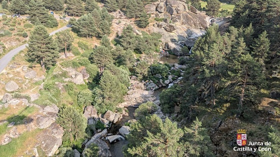 Rescatado en helicóptero un hombre de 67 años tras una aparatosa caída en Las Chorreras (Ávila)