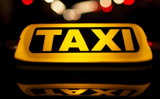 Valladolid activa las ayudas al taxi para personas con movilidad reducida en