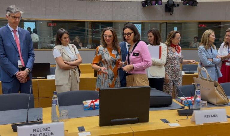 Castilla y León exige en Bruselas una PAC con más presupuesto y centrada en jóvenes, regadío y agricultores profesionales