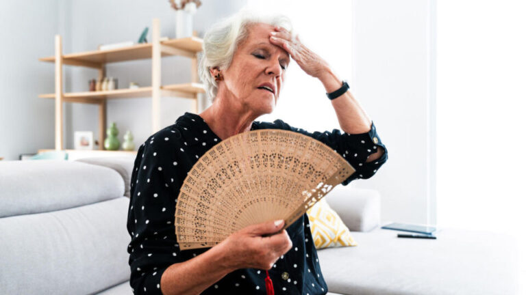 El calor extremo arrincona a los mayores en las ciudades: una investigación alerta de que no están preparados para afrontarlo