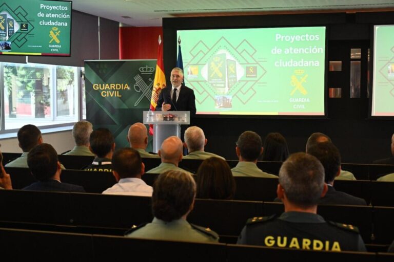 La Guardia Civil ya permite poner denuncias online sin ir al cuartel: disponible desde este viernes