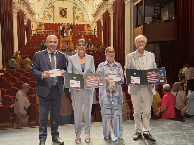 Correos lanza un sello dedicado al Festival de Teatro Clásico de Olmedo: arte escénico que ya es historia postal