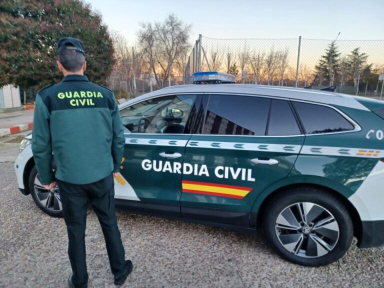 Heroica actuación de la Guardia Civil en La Parrilla salva la vida de un niño atropellado en La Parrilla