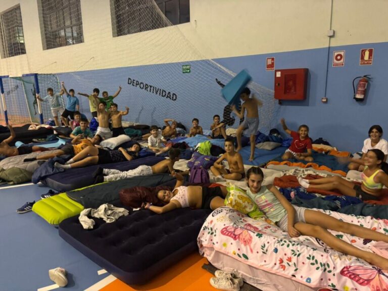 Olmedo despide el verano con el campamento urbano