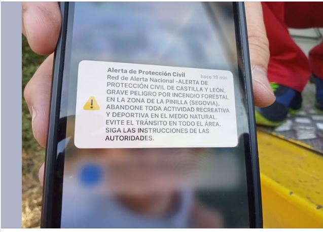 Un incendio forestal en Cerezo de Arriba obliga al desalojo de Riofrío de Riaza por precaución