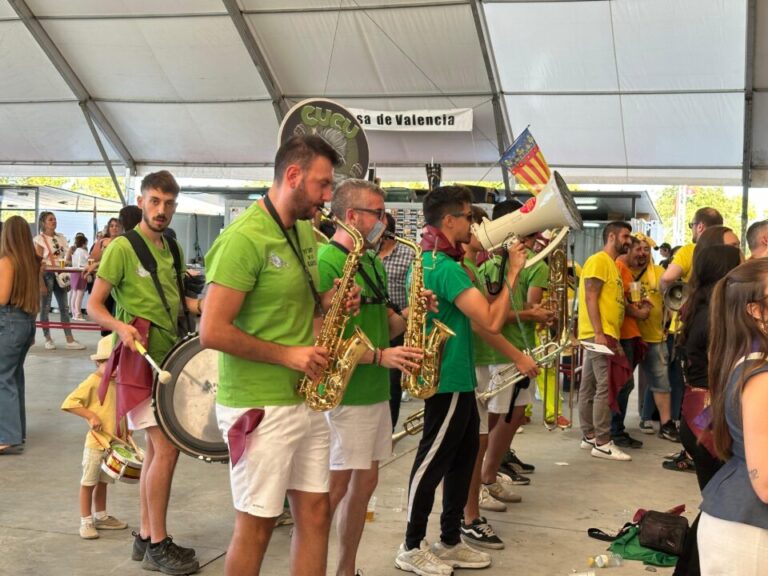 De San Antolín a Valladolid, la Cucu Band llena de ritmo las fiestas de la capital