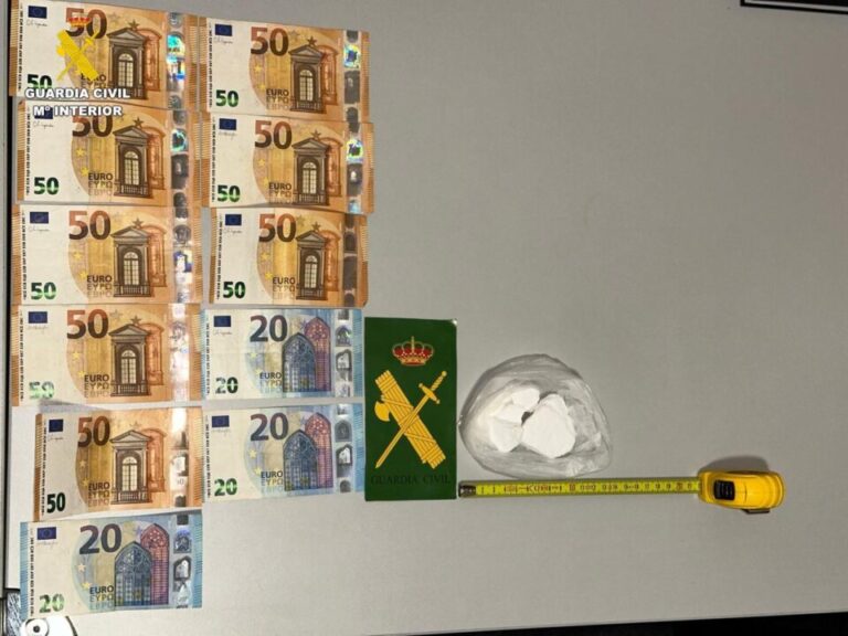 Detenido en Navalperal de Pinares con 53 gramos de cocaína y sin carné de conducir