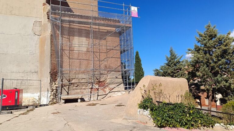 El Ayuntamiento de Ataquines avanza en la puesta a punto de su iglesia
