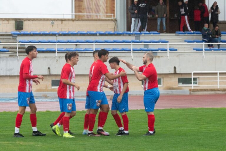 La Gimnástica Medinense arrasa en el derbi ante el Atlético Tordesillas B y se coloca líder