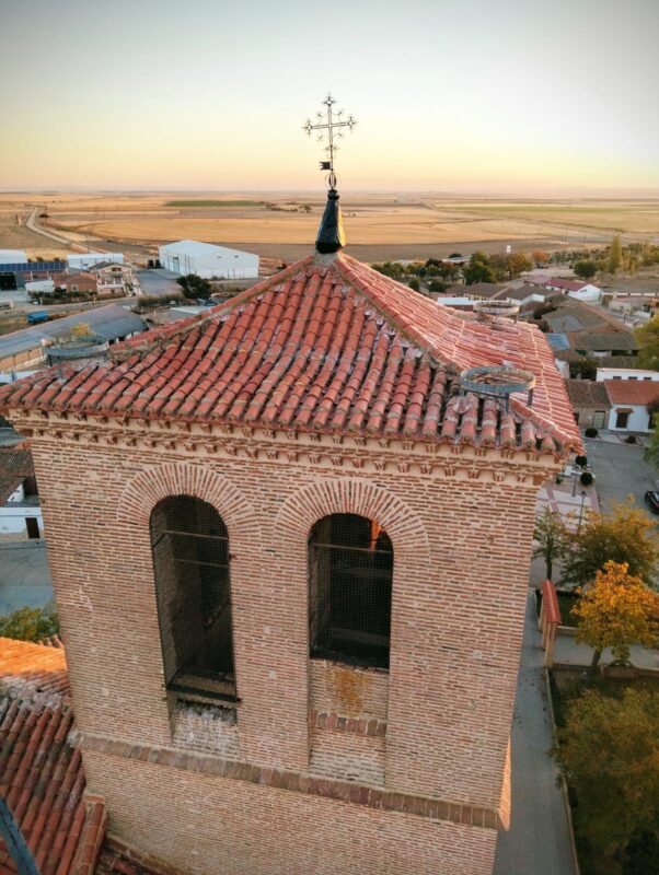El Ayuntamiento de Bobadilla del Campo continúa dando vida a sus espacios públicos