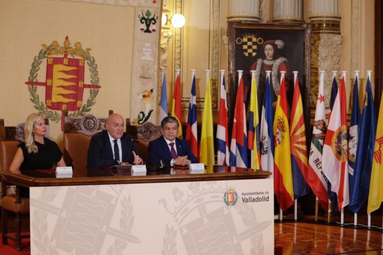 Valladolid celebra el Día de la Hispanidad 2025 con un emotivo homenaje a Perú y al legado común hispano