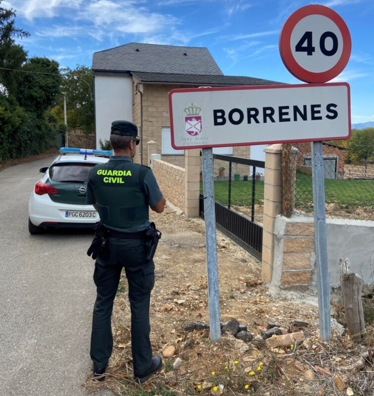 Detenido el presunto autor de 12 robos en viviendas unifamiliares de Borrenes y Santalla del Bierzo