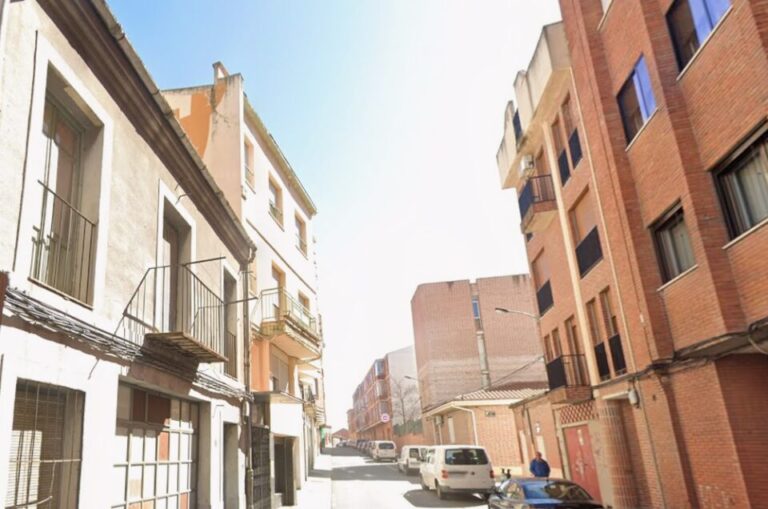 Aprobado el estudio de detalle para transformar un antiguo geriátrico en la calle Isabel la Católica de Medina del Campo