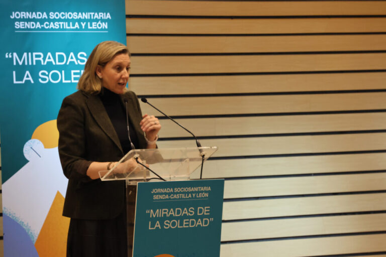 Castilla y León lanza una plataforma digital para combatir la soledad no deseada