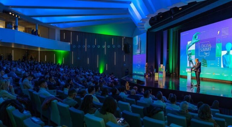 Éxito del Digital Summit de Eurocaja Rural: expertos analizan el futuro de la Inteligencia Artificial con un enfoque humano